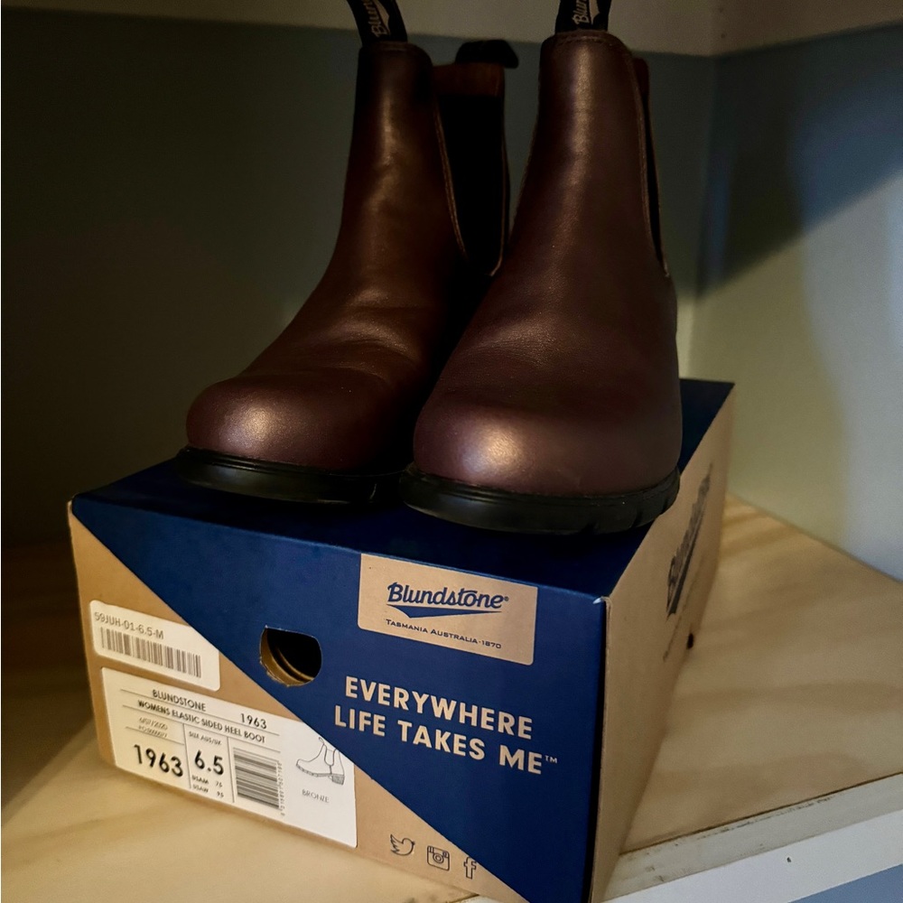 Blundstone 1963 Chelsea boot with heel